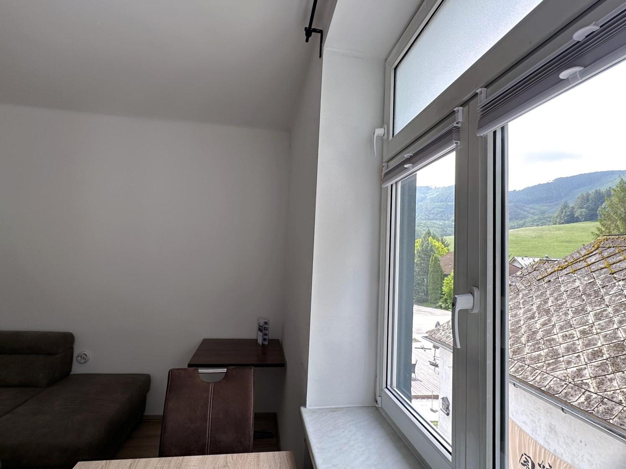 Up Resistances G Lägenhet Baden Exteriör bild