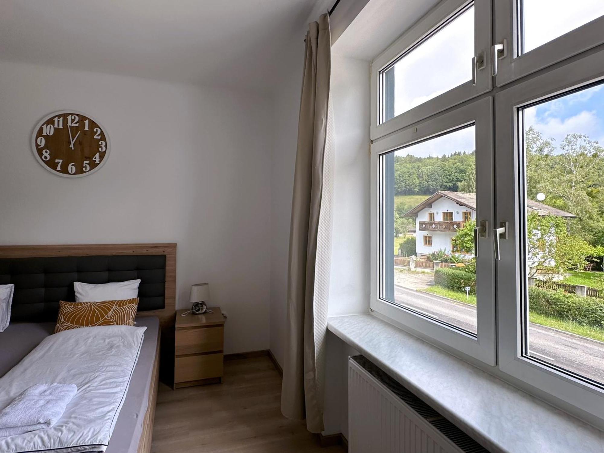 Up Resistances G Lägenhet Baden Exteriör bild
